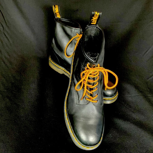Dr Martens 1460 Smooth Black Leather 8 eye Combat Boots
